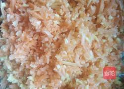 胡萝卜青椒馅馄炖的做法图解4