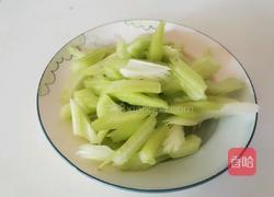 西芹百合的做法图解2