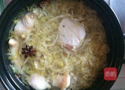 酸菜炖排骨的做法图解4