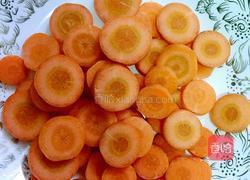 胡萝卜糖的做法图解1