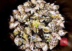 椒盐姜葱焗花螺的做法图解2