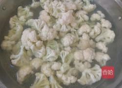 菜椒胡萝卜炒花菜的做法图解5