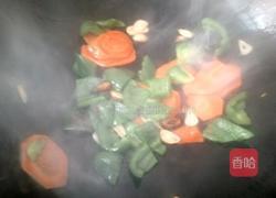 菜椒胡萝卜炒花菜的做法图解7