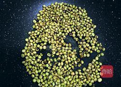 黄豆酸笋炒鱼干的做法图解2