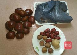 板栗乌鸡汤的做法图解1