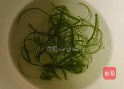 雪菜黄鱼汤的做法图解4