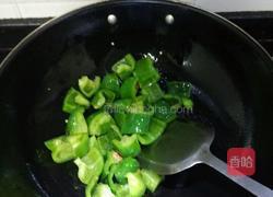 青椒炒鸡胗的做法图解3