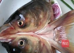 剁椒鱼头的做法图解1