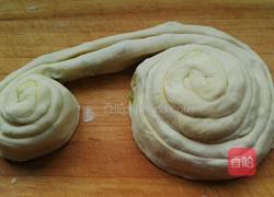 静～美味葱花饼的做法图解4