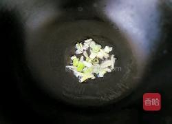 木耳炒白菜的做法图解5