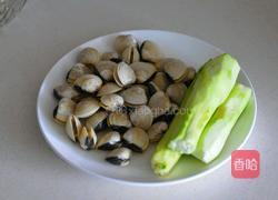 丝瓜蛤蜊汤的做法图解1