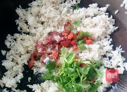 腊肠炒饭的做法图解6