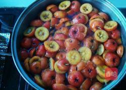 妈妈煮山楂的做法图解5