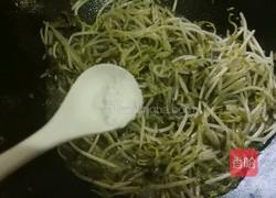 雪菜炒绿豆芽的做法图解9