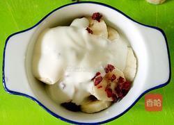 酸奶香蕉沙拉的做法图解4