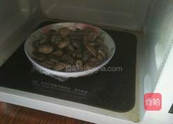 油泼花蛤的做法图解3