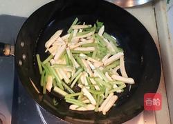 芹菜炒豆干的做法图解5