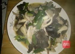 蒜苗炒菌菇的做法图解12