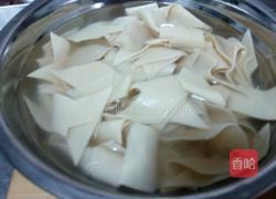 肉片尖椒豆皮的做法图解3