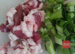 江豆炒肉的做法图解2