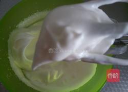 戚风蛋糕胚子(6寸)的做法图解8