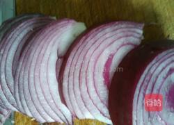 洋葱肉片的做法图解1