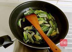 葱烧鲫鱼的做法图解8