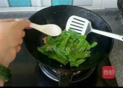 蒜香荷兰豆的做法图解4