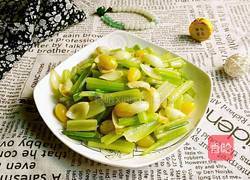 百合银杏炒西芹的做法图解13