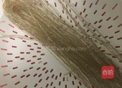 虾仁青萝卜粉丝汤的做法图解4