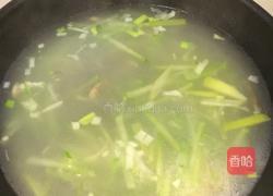 虾仁青萝卜粉丝汤的做法图解5