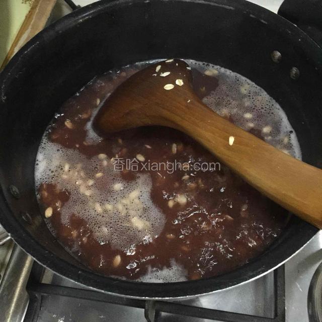 加入燕麦煮开后加入两次凉水