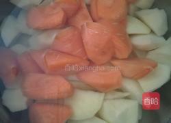 咖哩牛肉的做法图解2