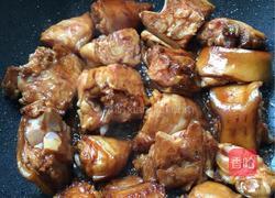 香菇炖猪蹄的做法图解4