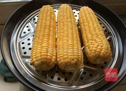 蒸玉米的做法图解2