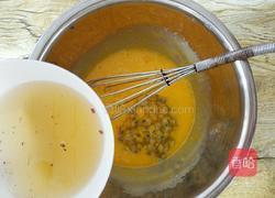 百香果大理石戚风蛋糕的做法图解5