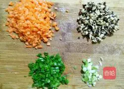 Illustration of how to make pearl meatballs 4