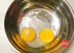 蒸戚风蛋糕的做法图解3