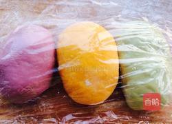 彩色玫瑰花卷的做法图解5