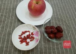 红枣枸杞苹果汤的做法图解1