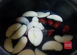 红枣枸杞苹果汤的做法图解5