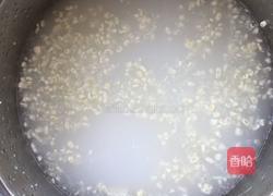 甜玉米粥的做法图解3