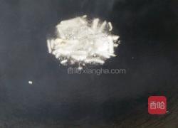 牛肉炒青椒的做法图解2