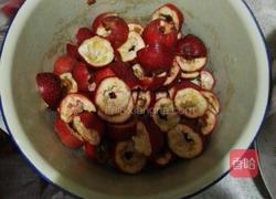 炒红果的做法图解1