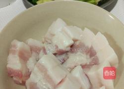 花肉焖芋头的做法图解3