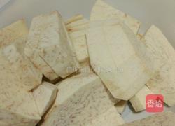 花肉焖芋头的做法图解2