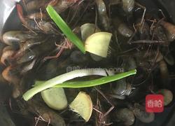 水煮河虾的做法图解4