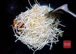 瘦肉炒绿豆芽的做法图解4