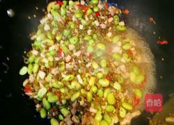 酸菜肉丁炒毛豆的做法图解8