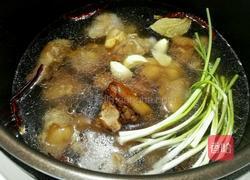 酱肘子的做法图解7